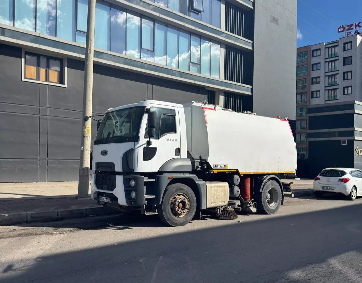 2020 FORD SÜPÜRGE 8 M3